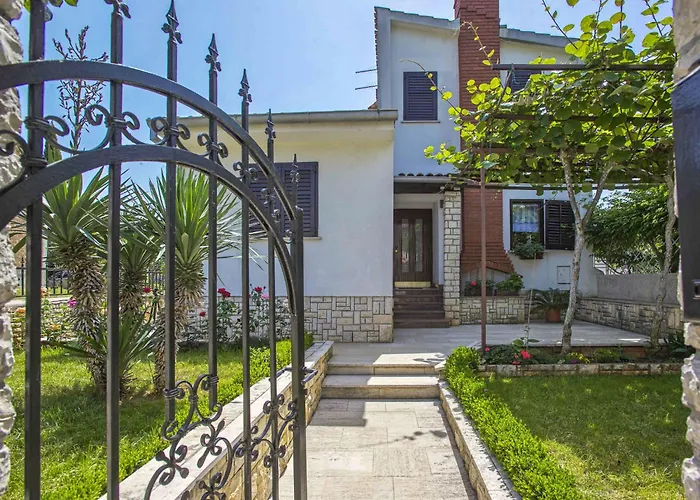 Danica-2 By Interhome * 페로이